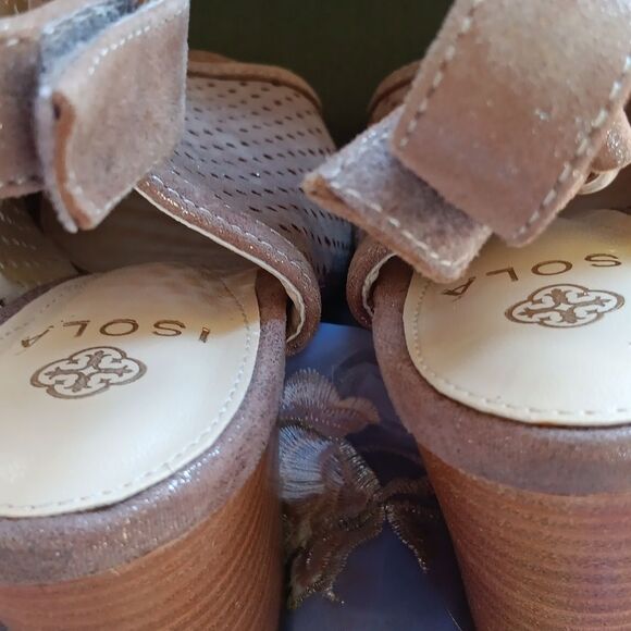 ISOLA Elegant Tan Leather Peep-Toe Heeled Sandals - Picture 9 of 10